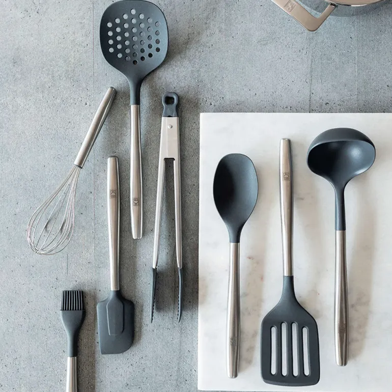 Set de utensilios con bote Signature